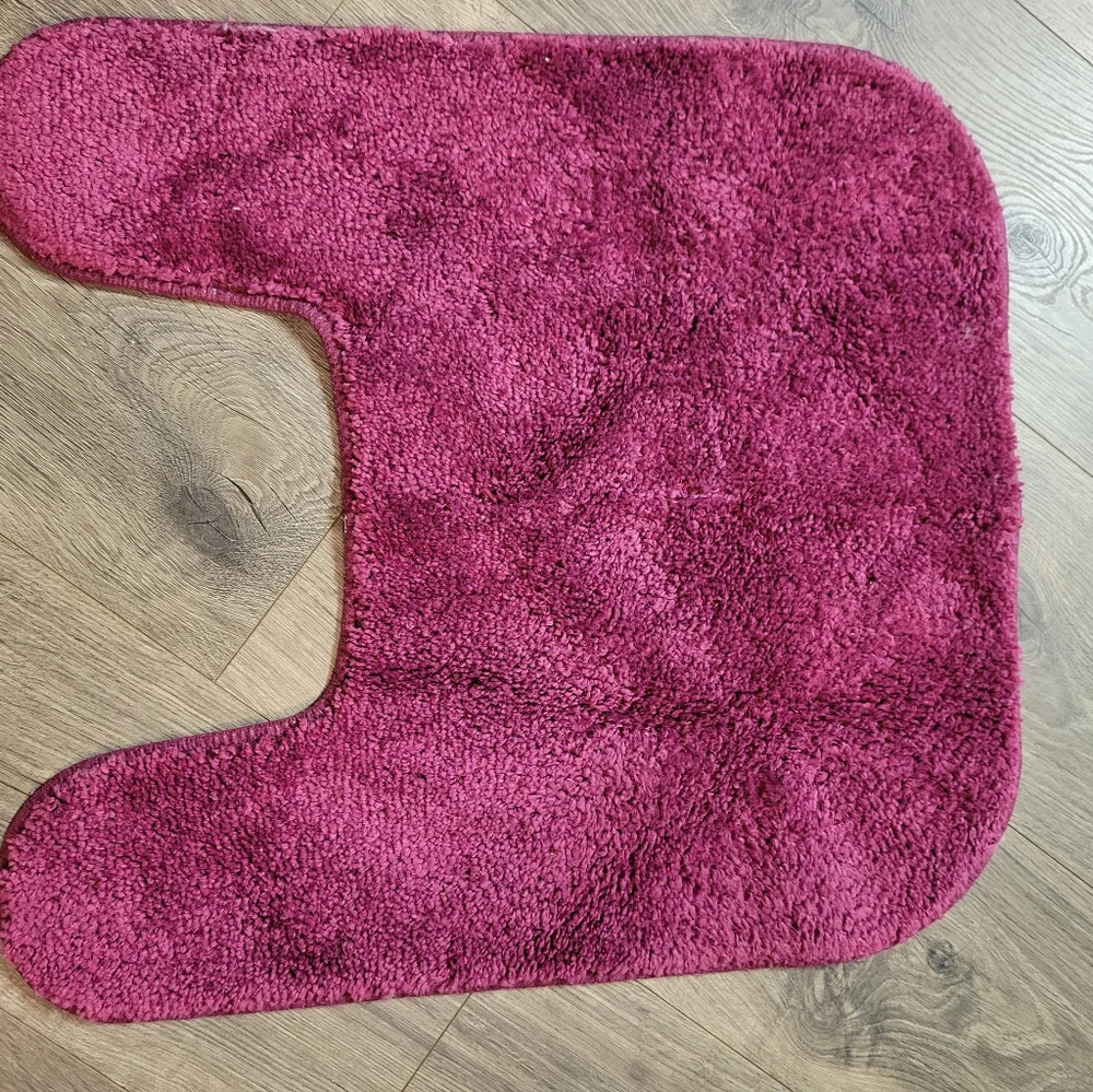 EUC SEARS Bath mat RED